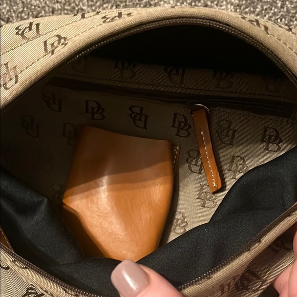 Dooney & Bourke Cream and Brown Hobo Shoulder Bag - Picture 7 of 11